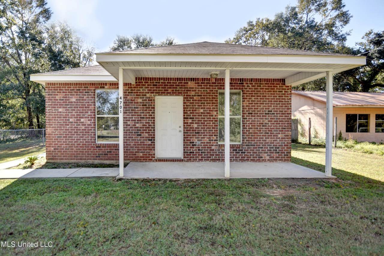 4701 Old Pass Road - Photo 1