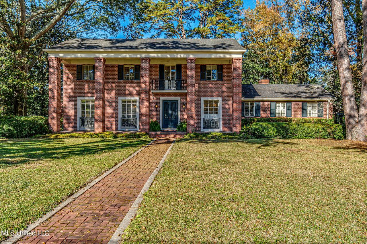 320 Wood Dale Drive - Photo 1