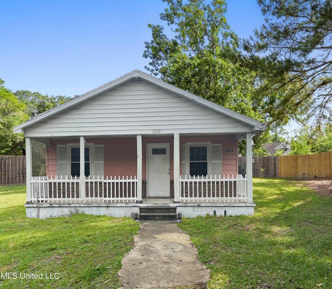 2004 32nd Street - Photo 1