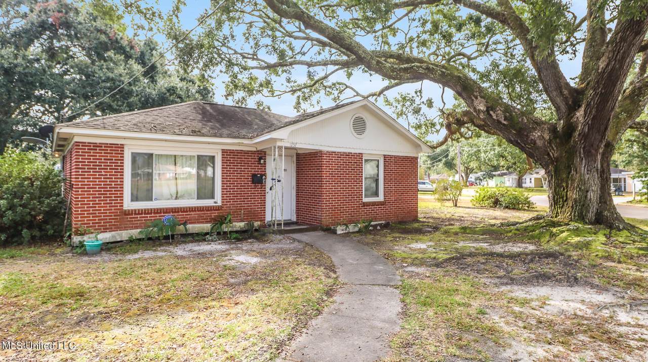 1757 State Street - Photo 1