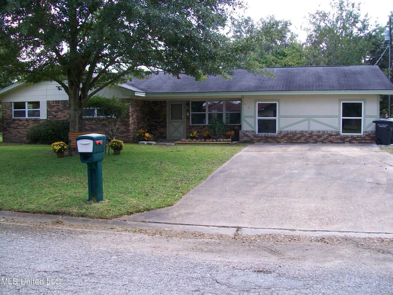6229 Byron Drive - Photo 1