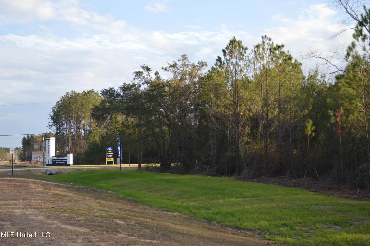 Hwy15 - Photo 1