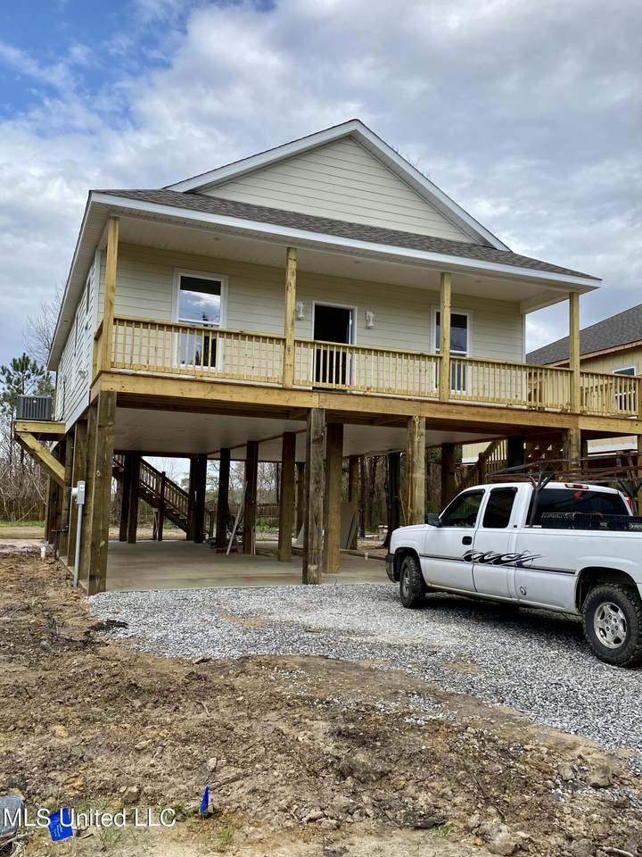5120 Oak Street - Photo 1