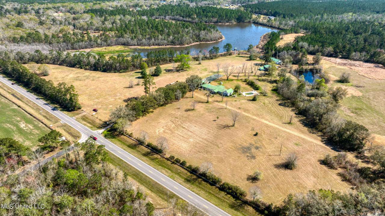 25361 Highway 43 - Photo 1