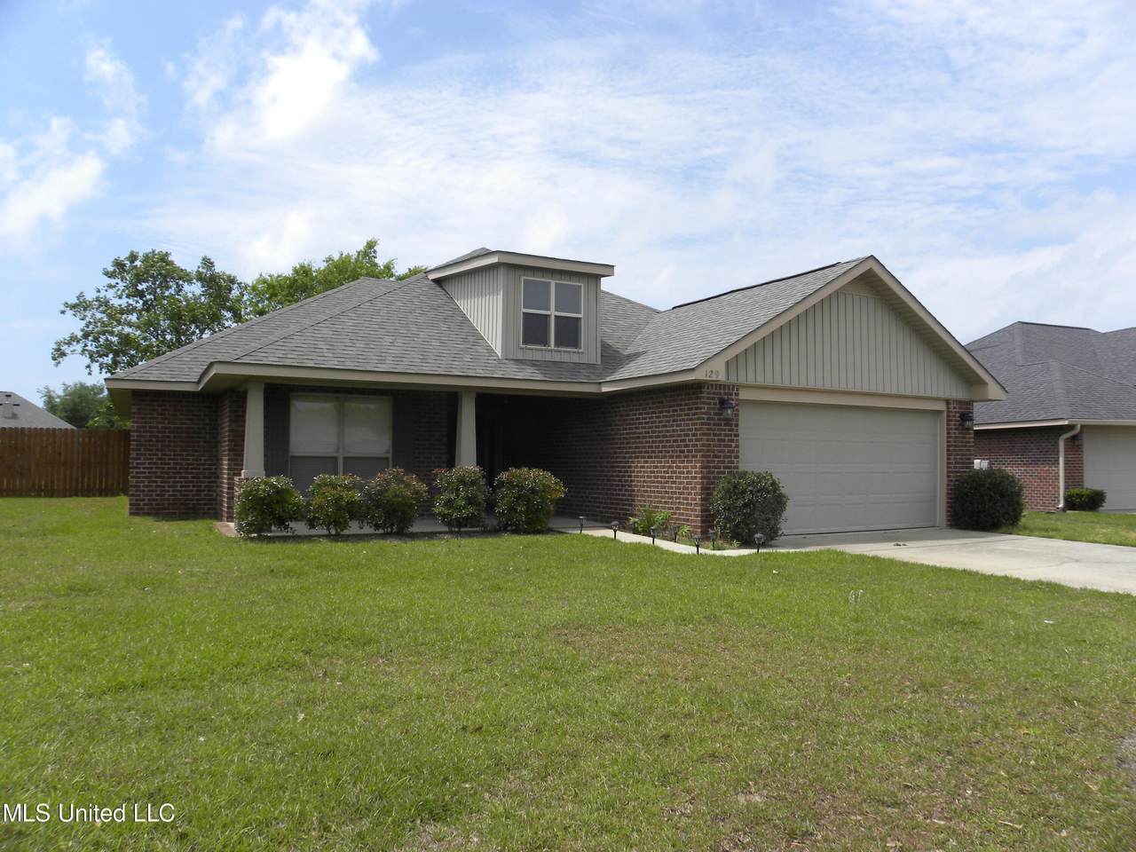 129 Lavender Drive - Photo 1