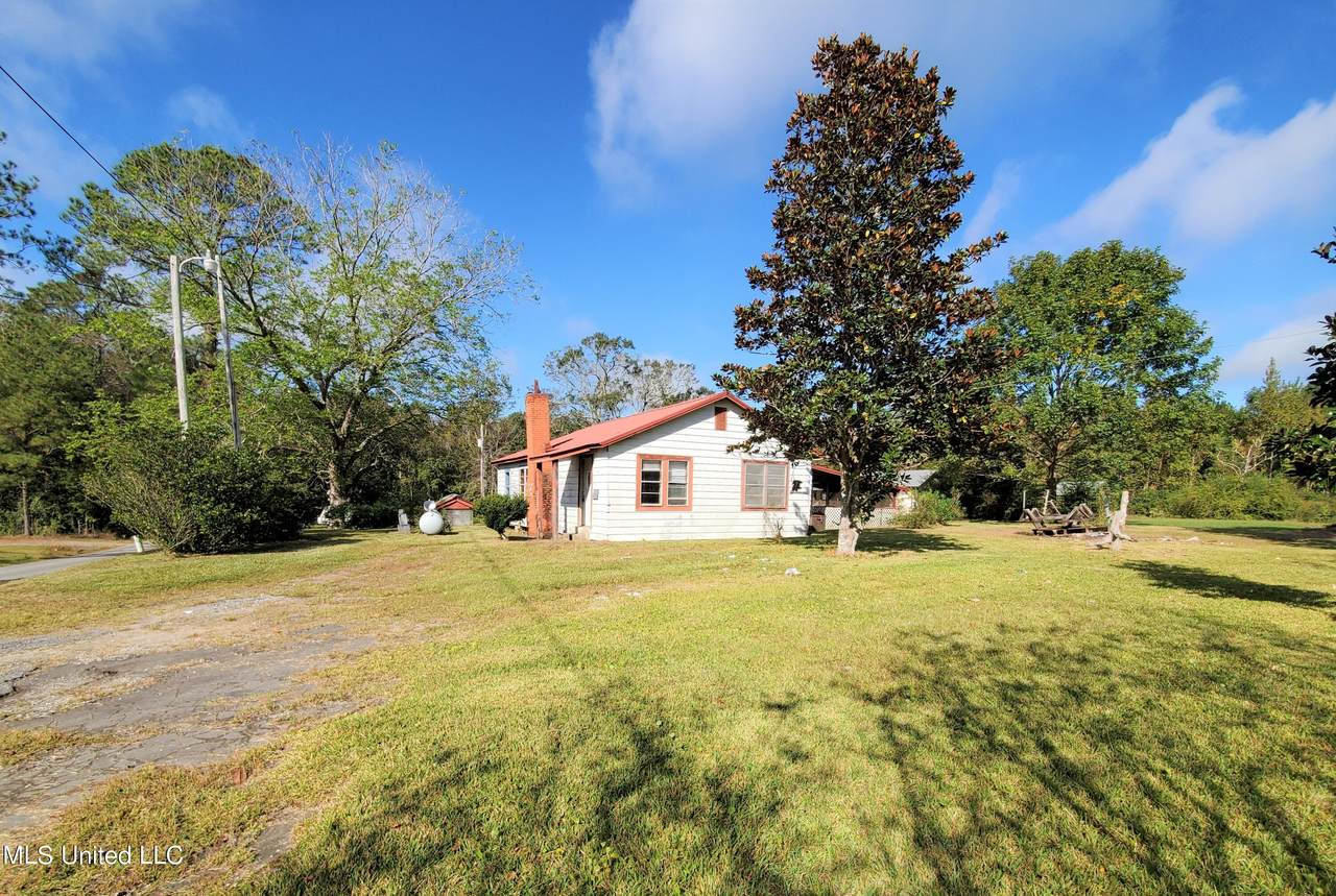 21635 Clifford Johnson Road - Photo 1