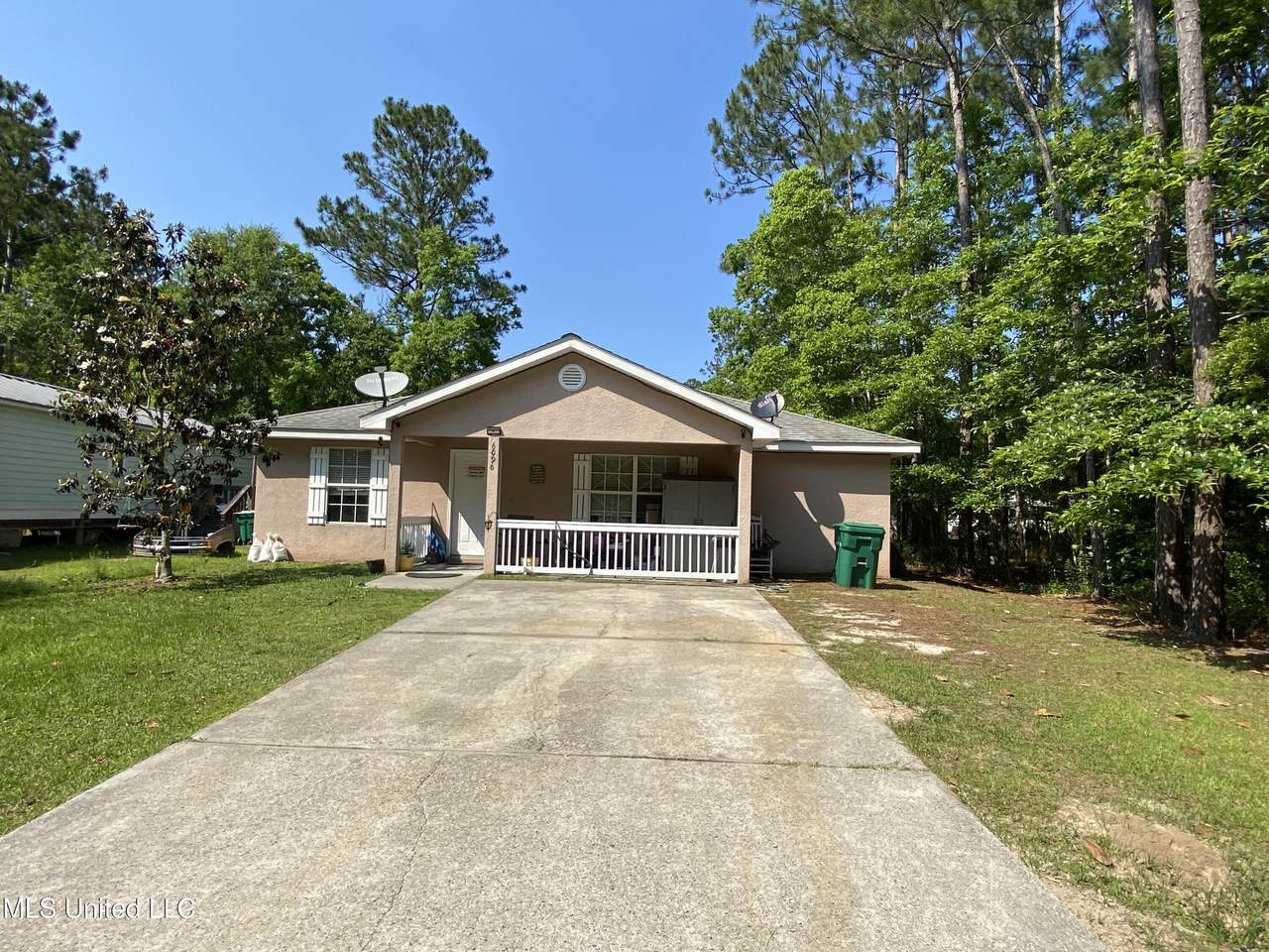 6096 Chickasaw Street - Photo 1