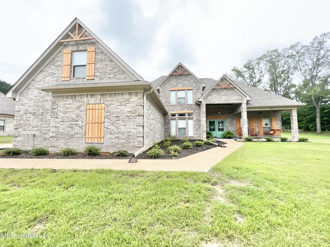 7373 Rose Garden Lane - Photo 1