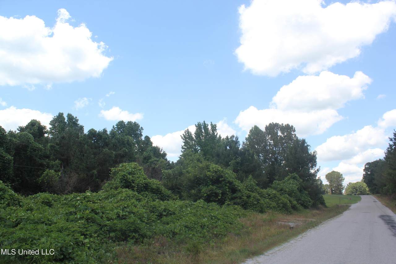 1420 Robert Ford Road - Photo 1