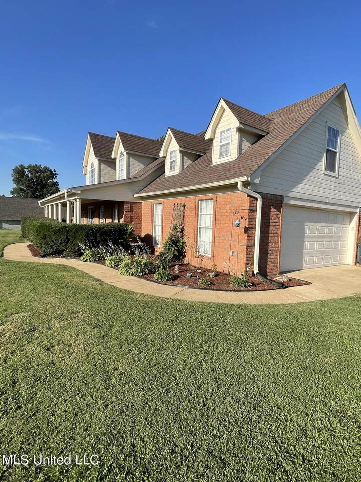 5780 Honey Oak Drive - Photo 1