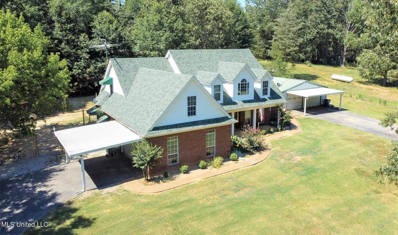 13468 Whit Road - Photo 1