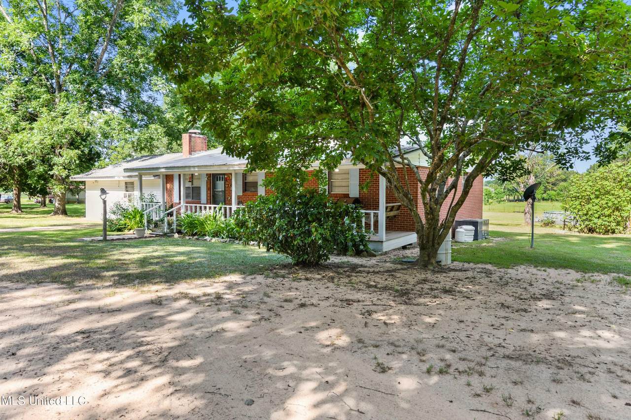 228 Holley Road - Photo 1