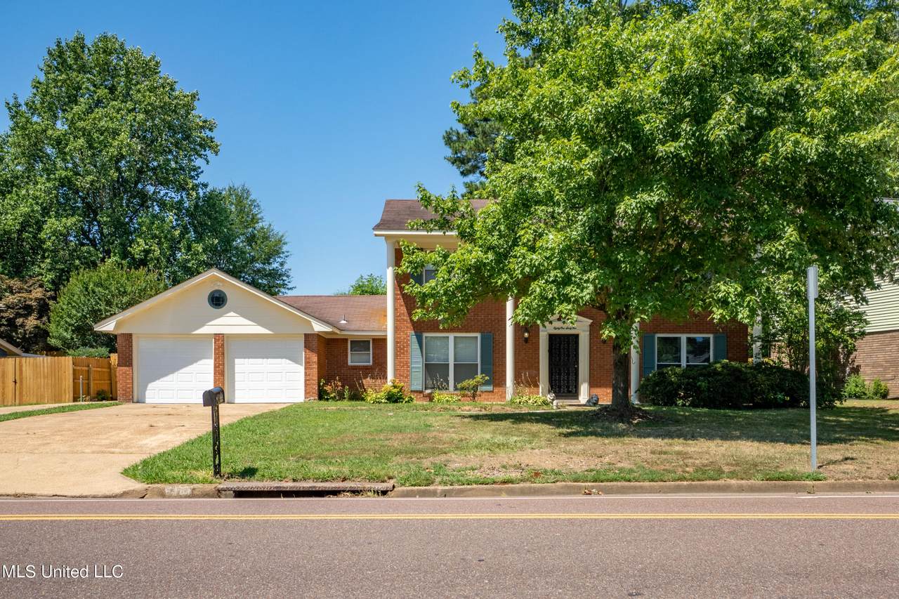 8161 Canterbury Drive - Photo 1