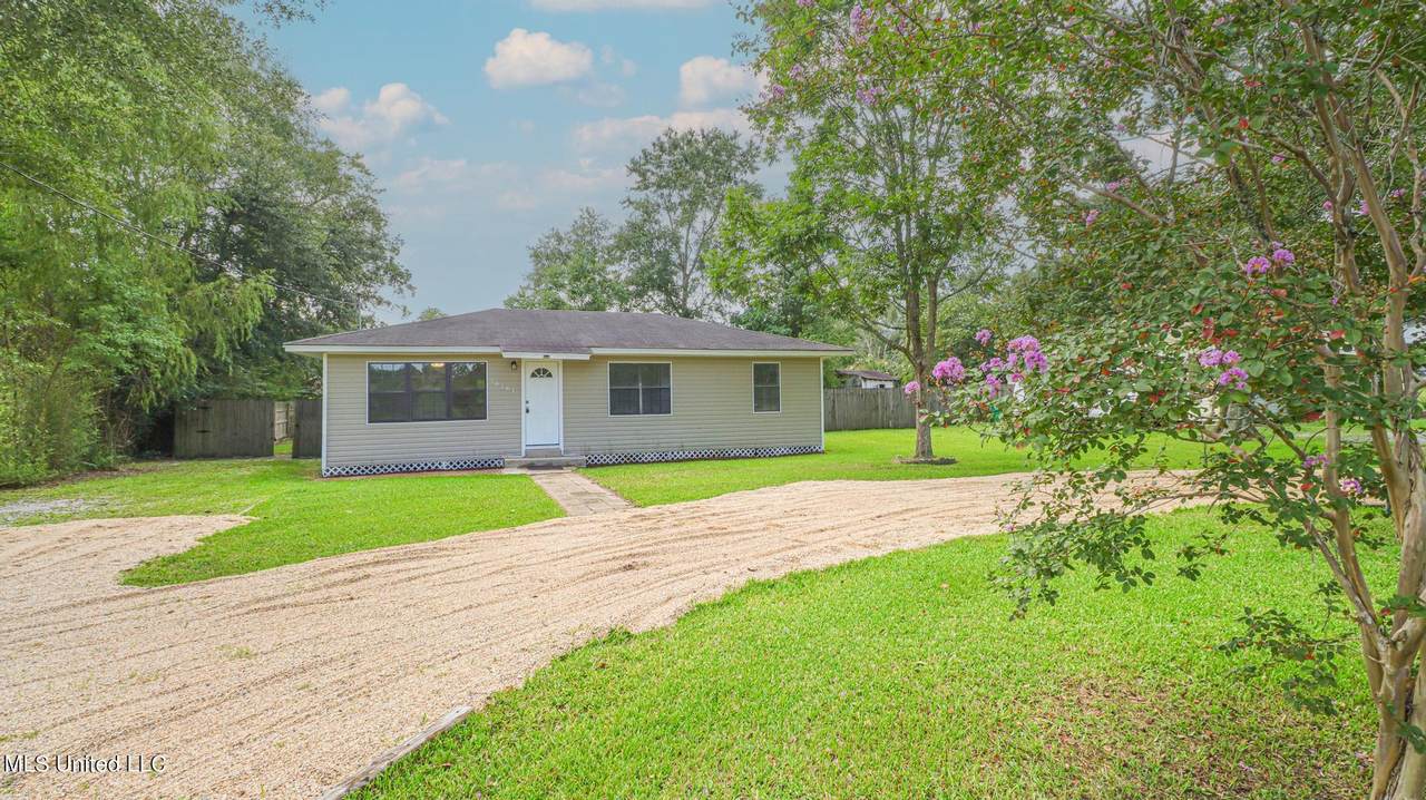 16161 Robinson Road - Photo 1