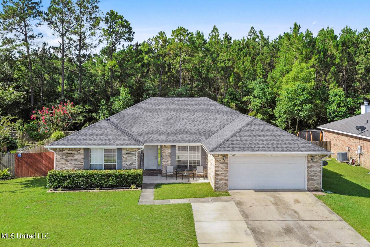 14000 Maddie Circle - Photo 1