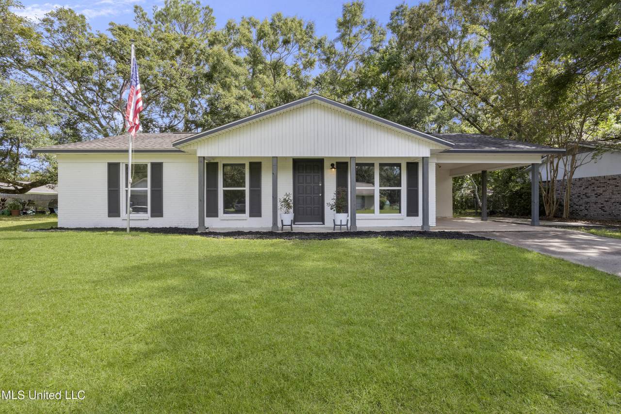2714 Connor Drive - Photo 1