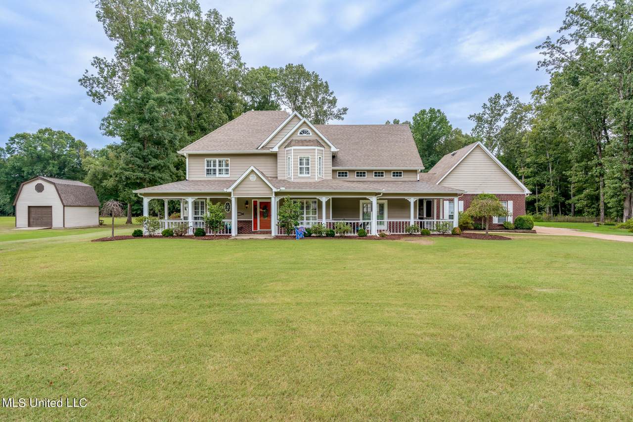 40 Oak Grove Drive - Photo 1