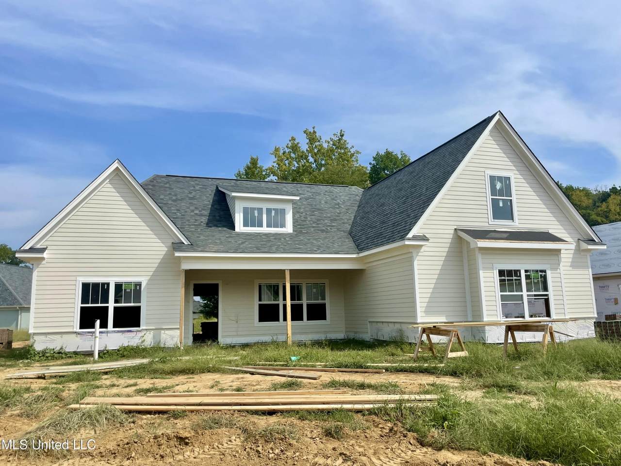 2164 May Boulevard - Photo 1