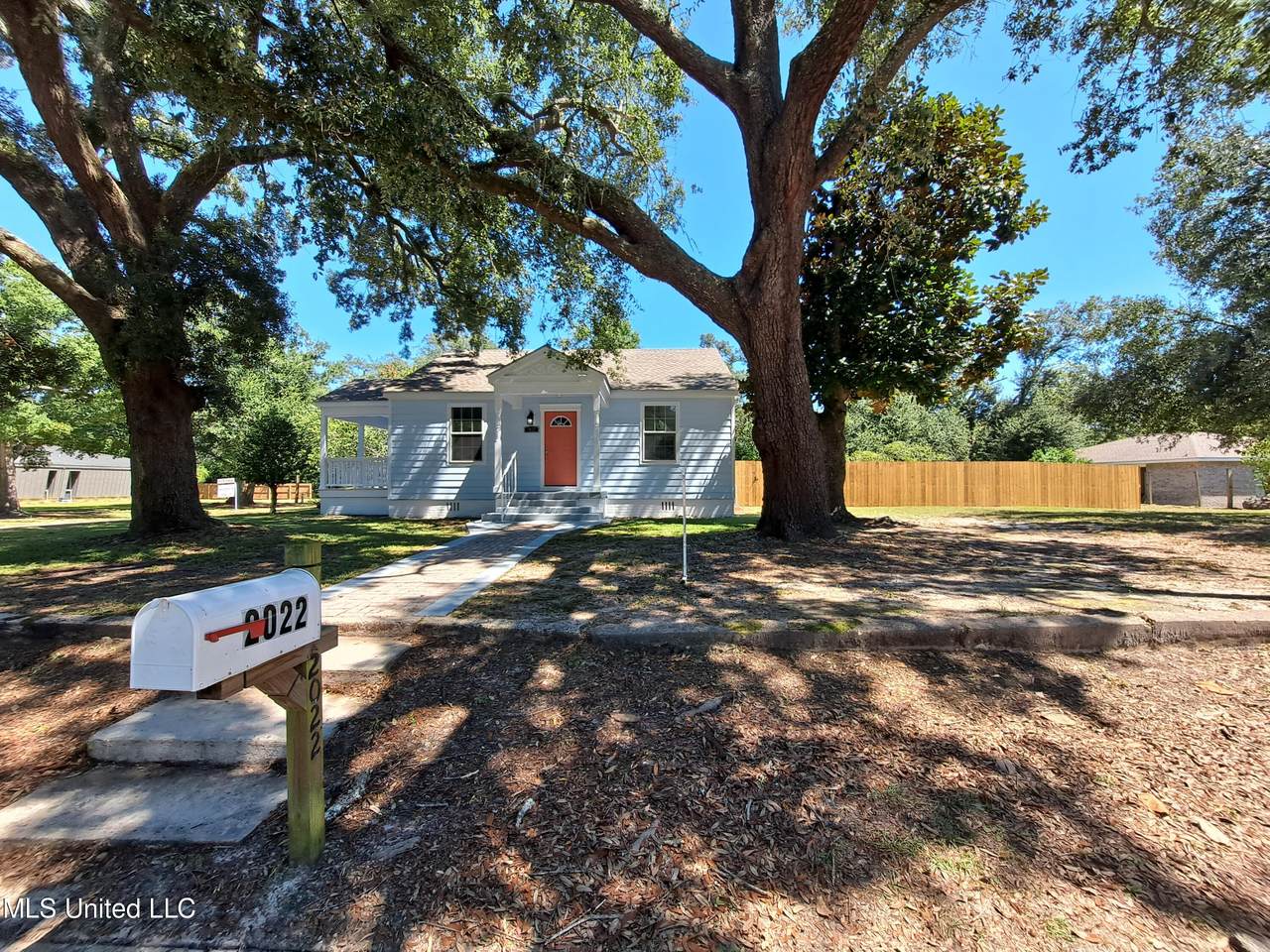 2022 21st Avenue - Photo 1