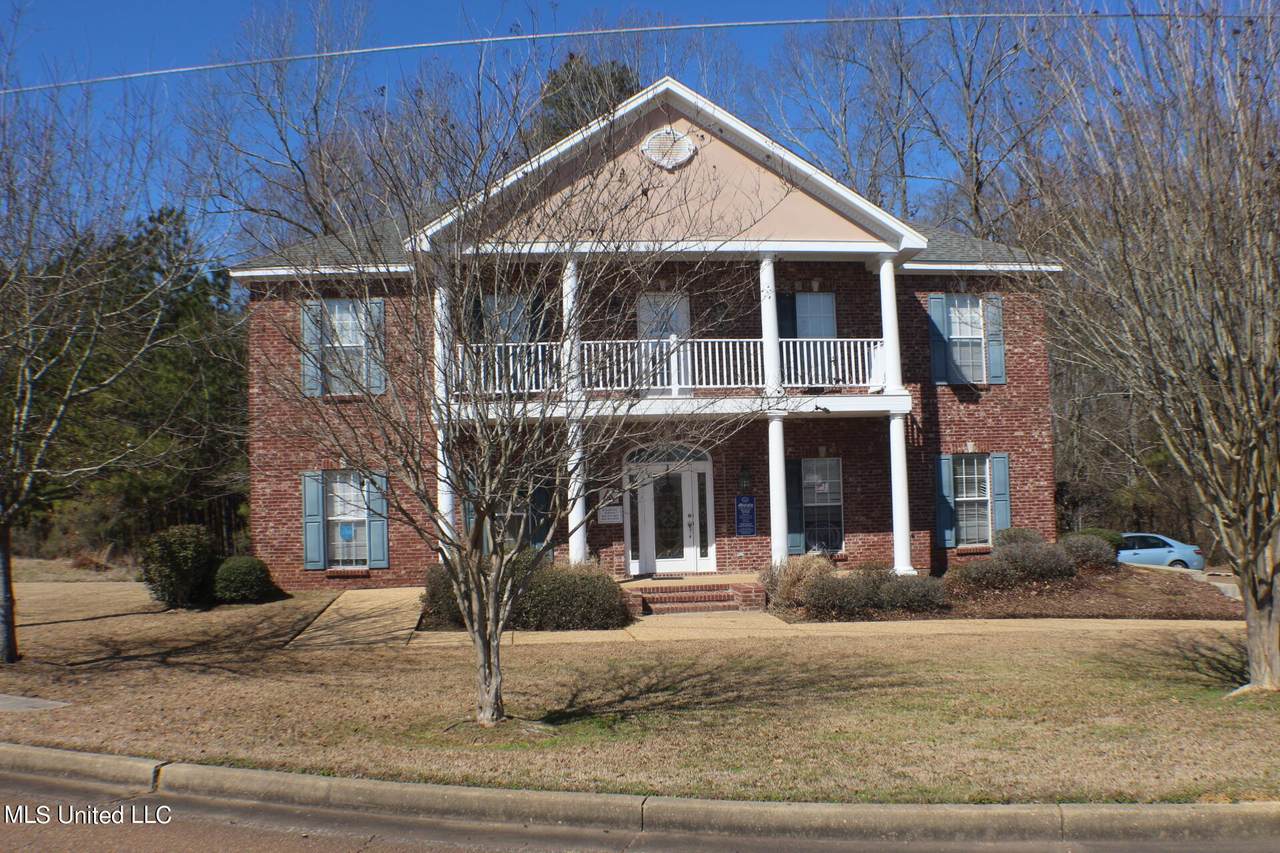 118 Byram Parkway - Photo 1