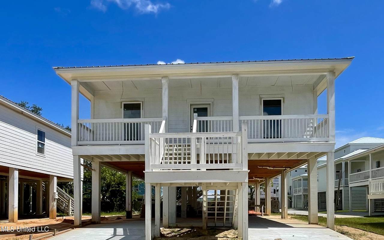 212 Clark Avenue - Photo 1