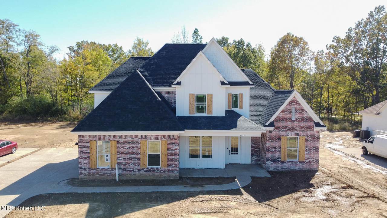 4039 Bakersfield Drive - Photo 1