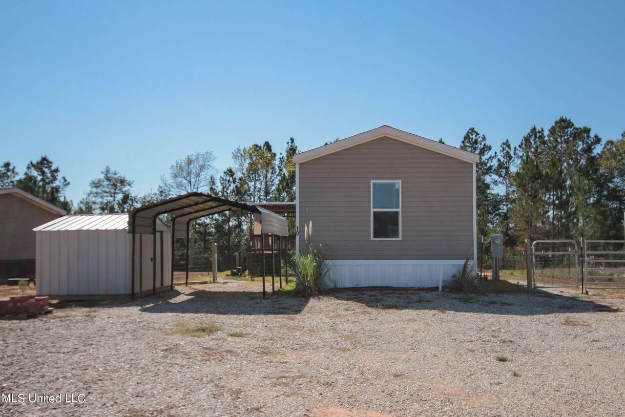 10 Little Beaver Lane - Photo 1