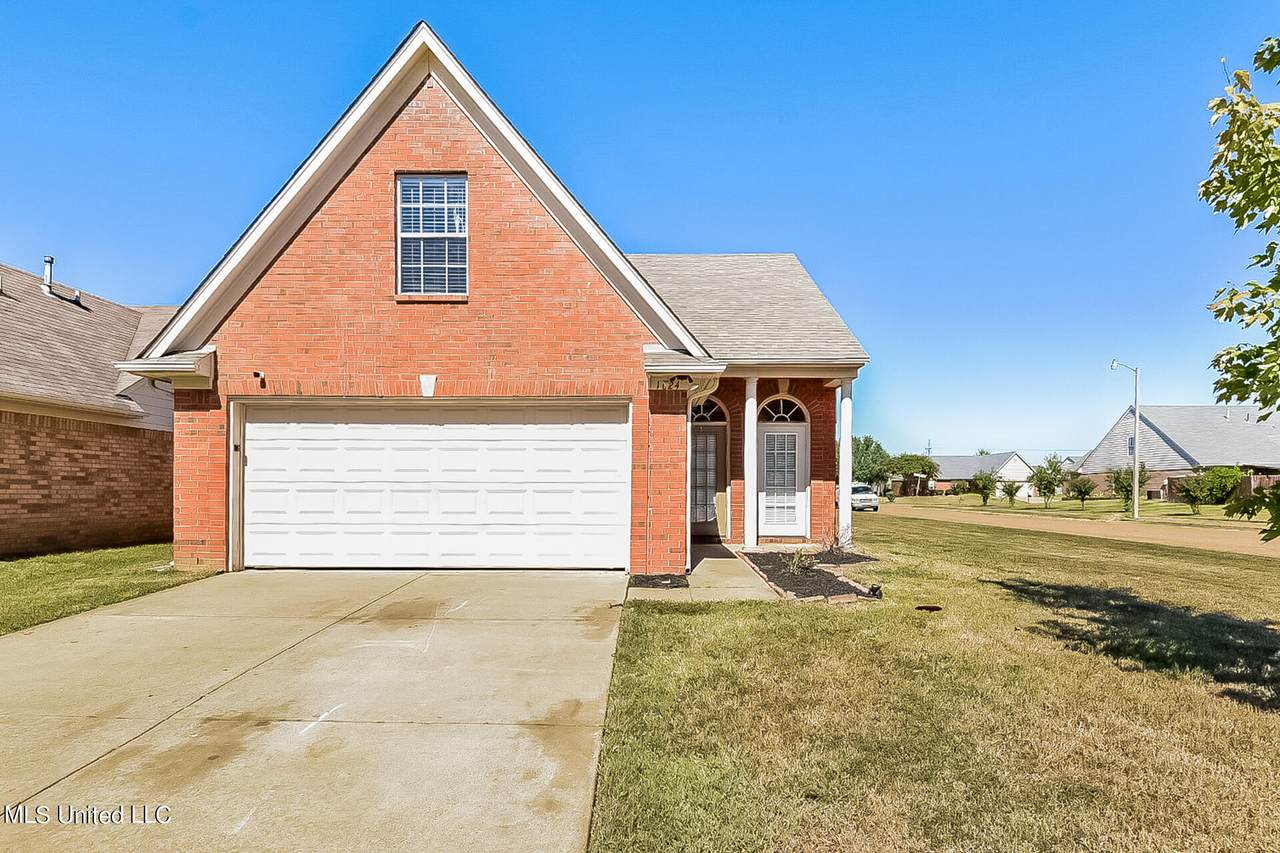 1624 Sarah Ann Cove - Photo 1