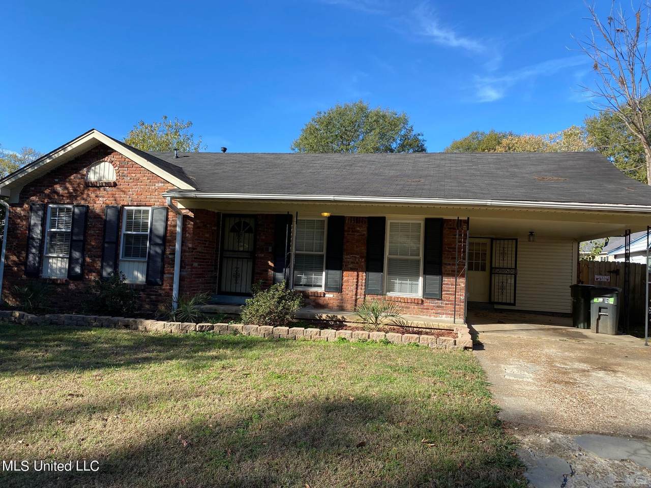 8125 Charleston Drive - Photo 1