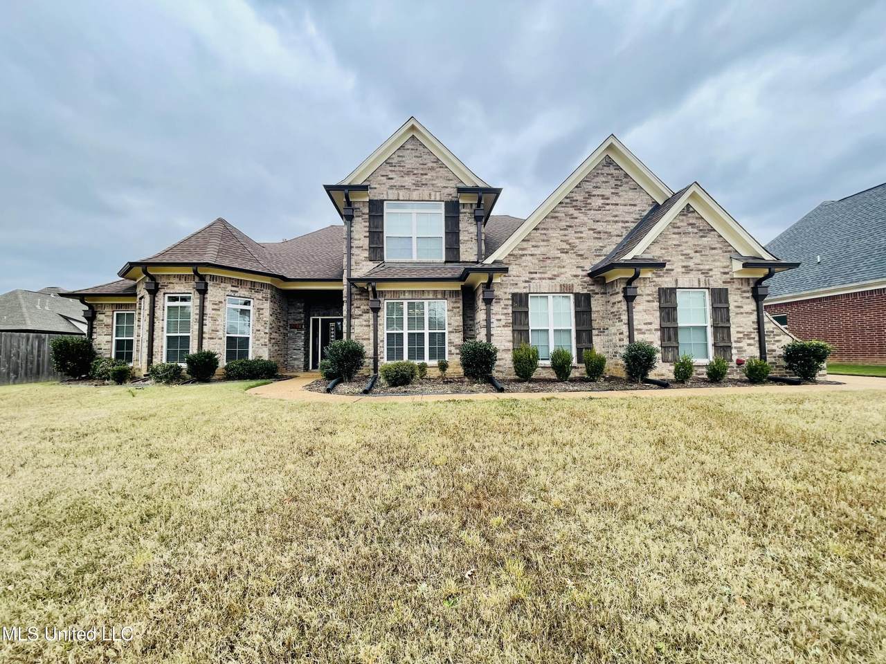 2268 Mason Drive - Photo 1