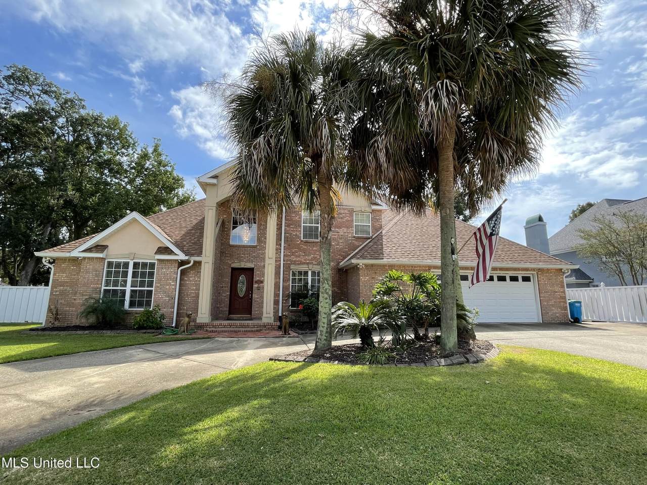 4318 Navaho Drive - Photo 1