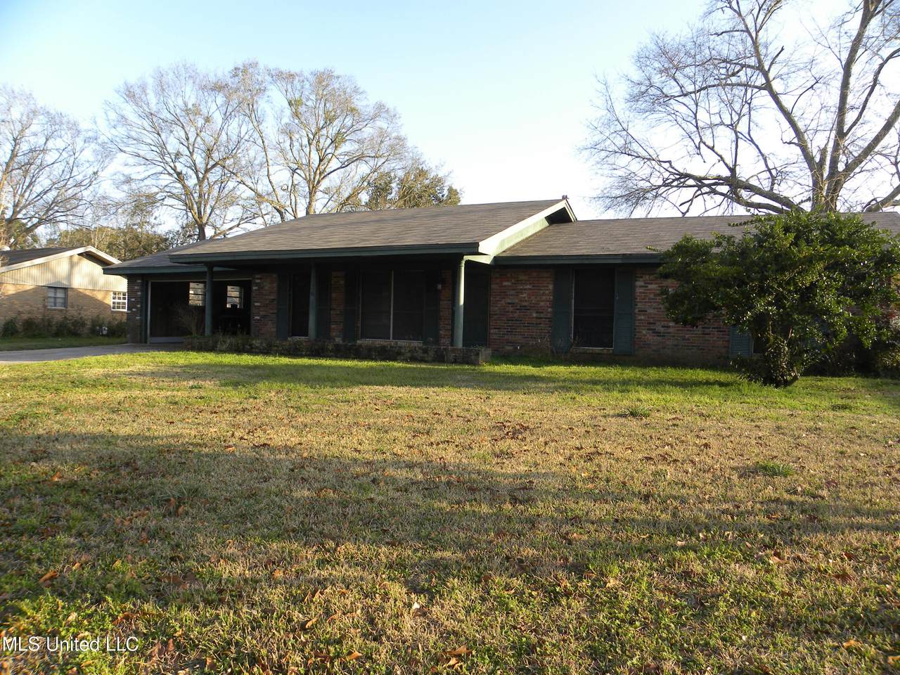 2507 Parkway Road - Photo 1