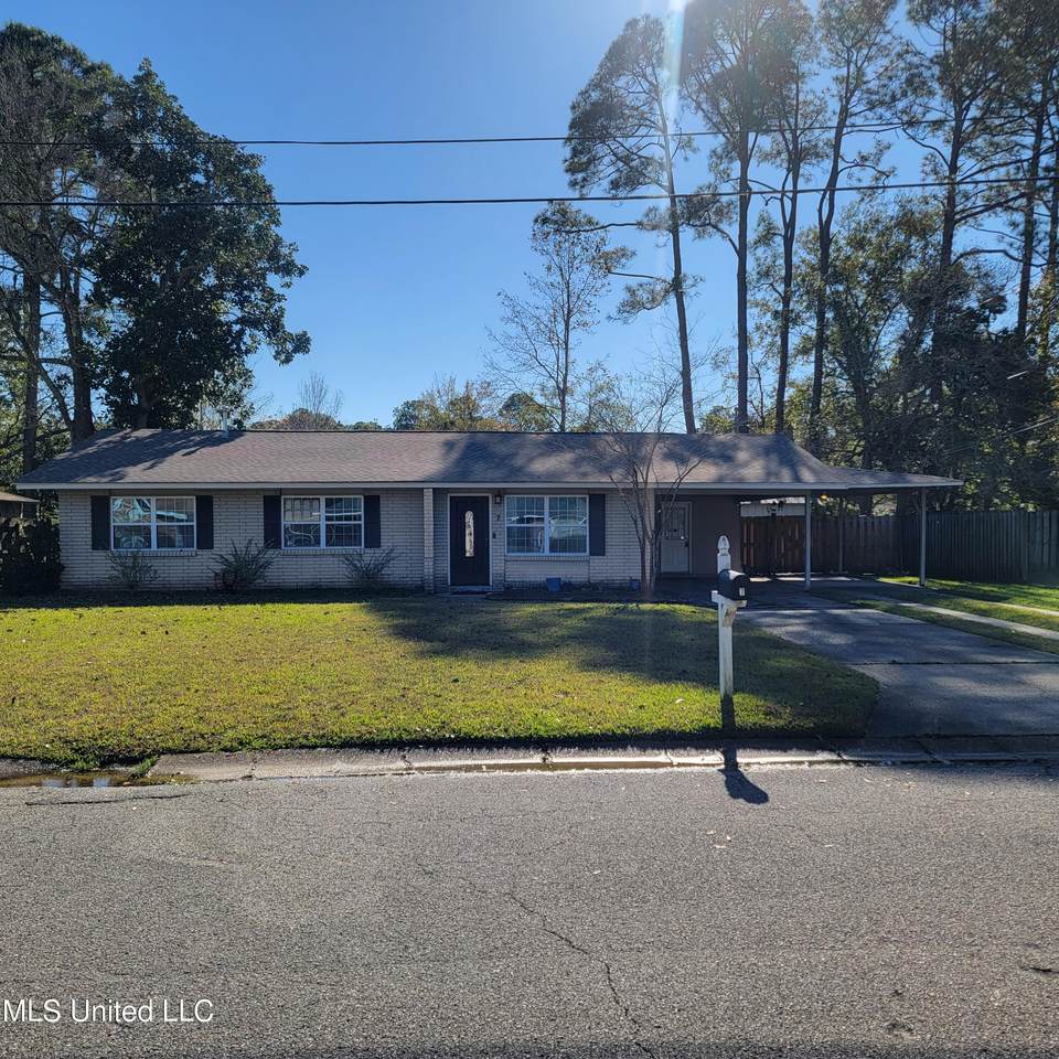 7 40th Street - Photo 1