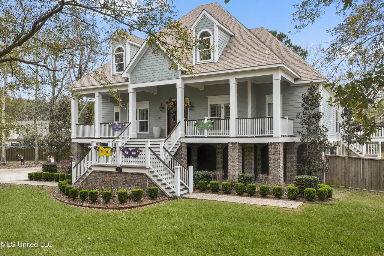 111 Spanish Point Court - Photo 1
