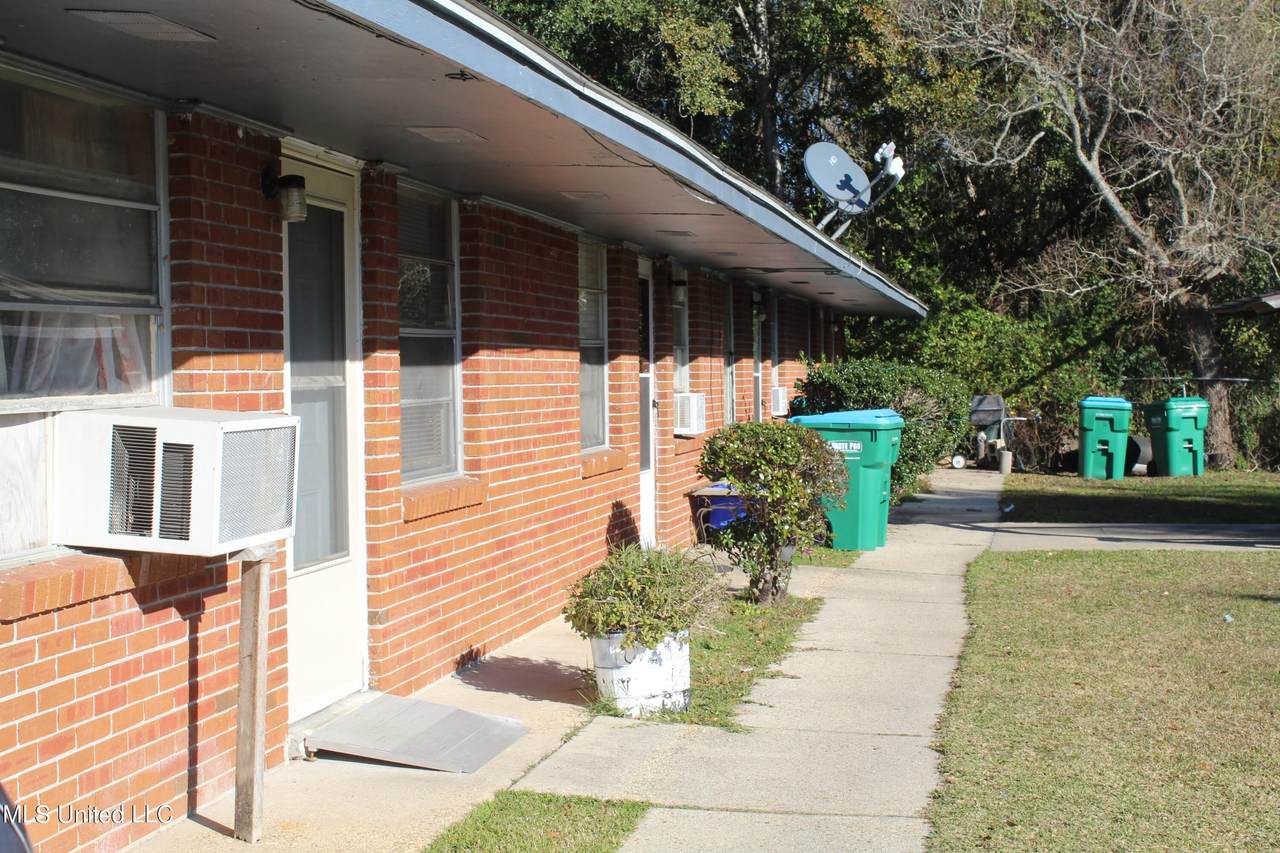 8002 34th Avenue - Photo 1