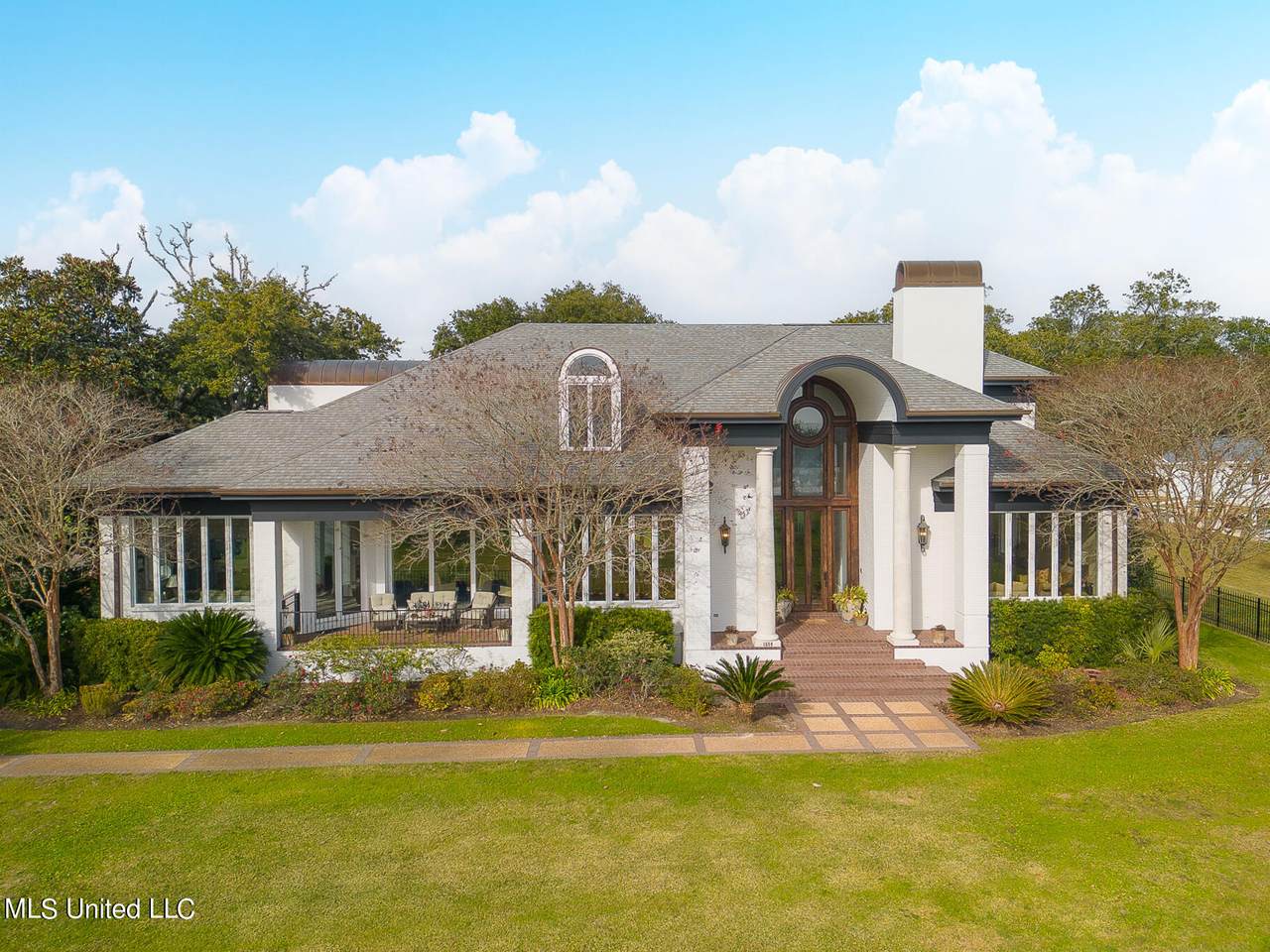 1600 Beach Drive - Photo 1
