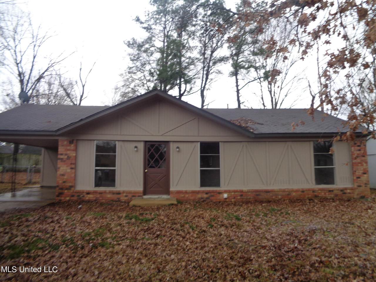 2705 Magnolia Drive - Photo 1