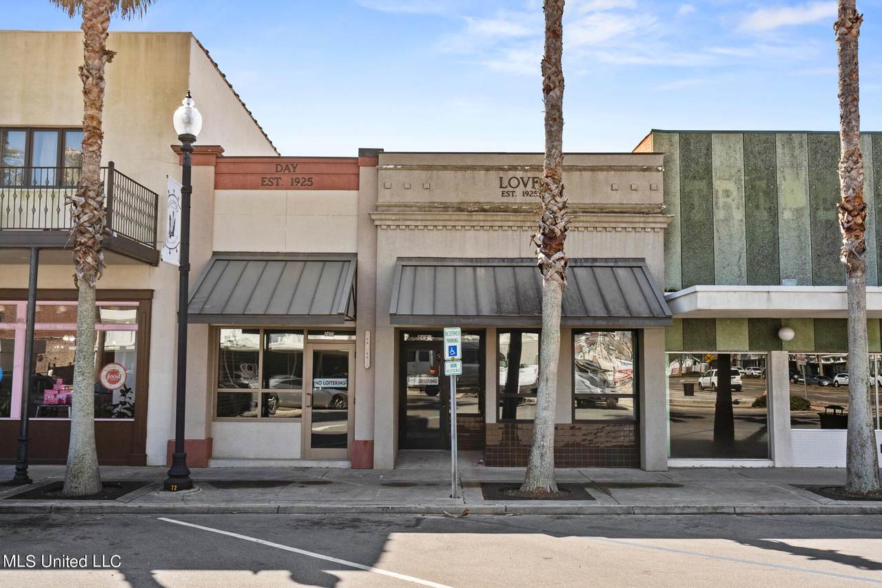 2423 14th Street - Photo 1