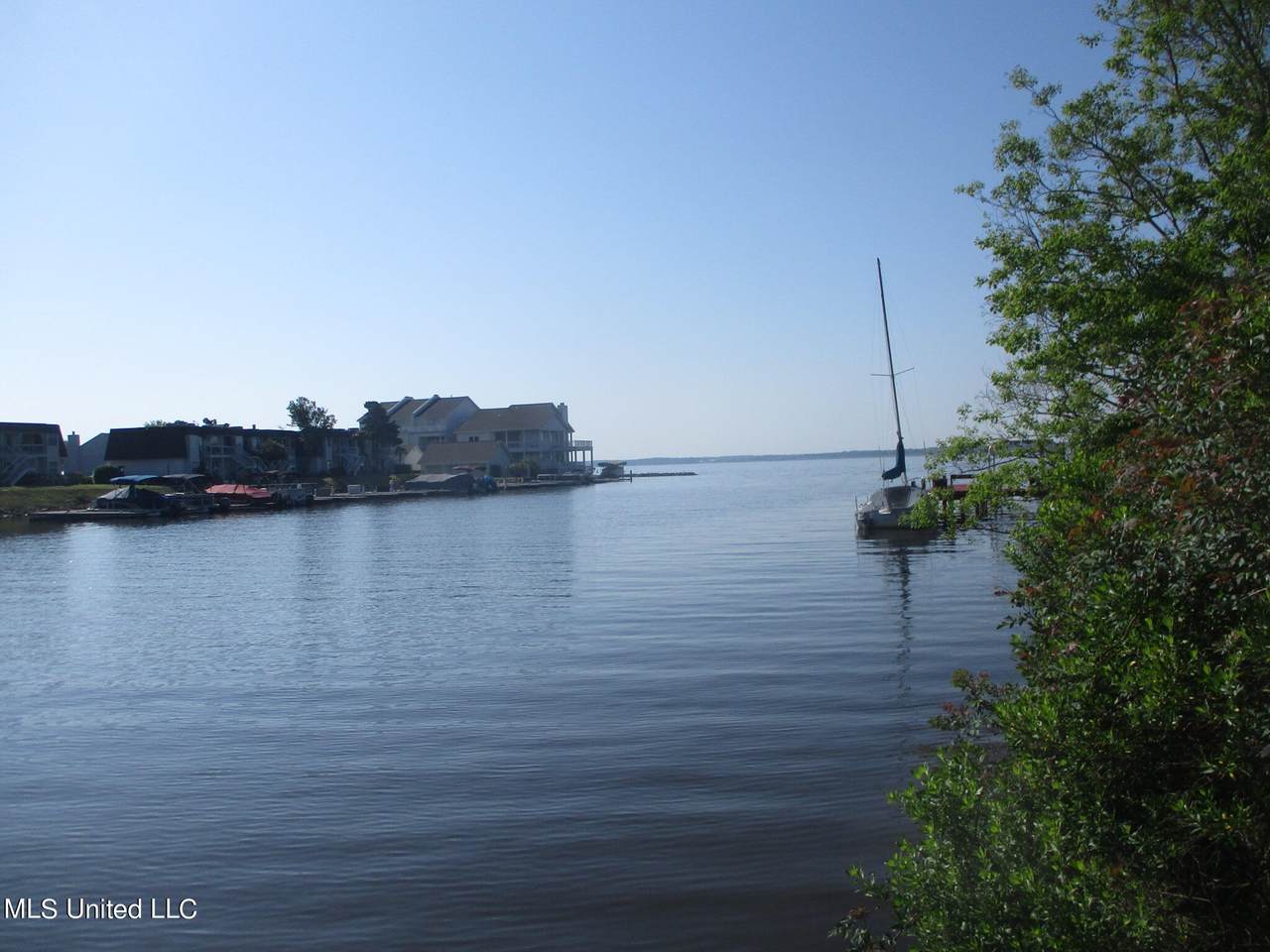 147 Overlook Point Drive - Photo 1