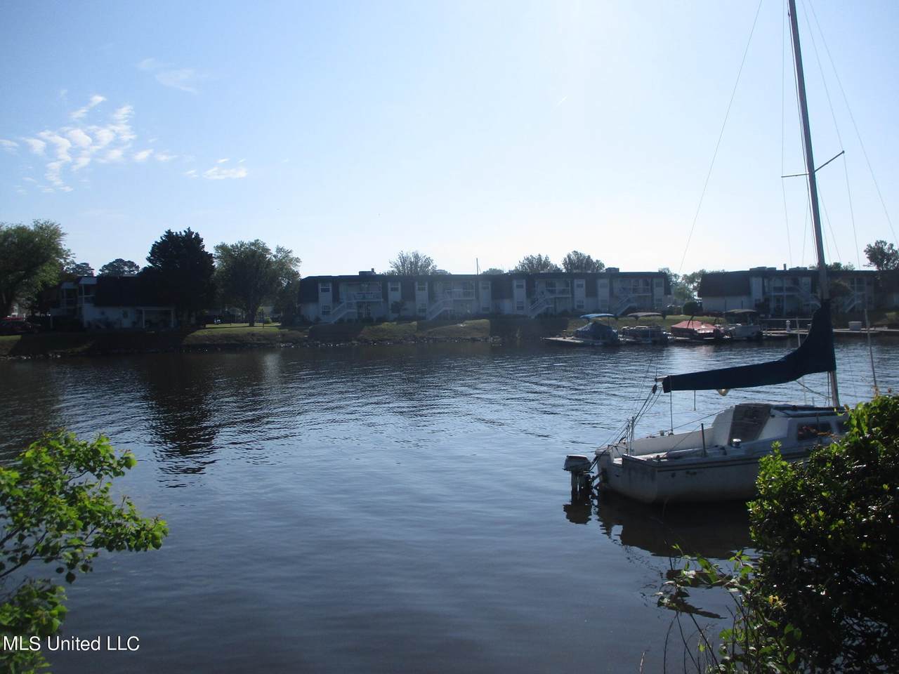 https://bt-photos.global.ssl.fastly.net/united/1280_boomver_1_4078086-2.jpg