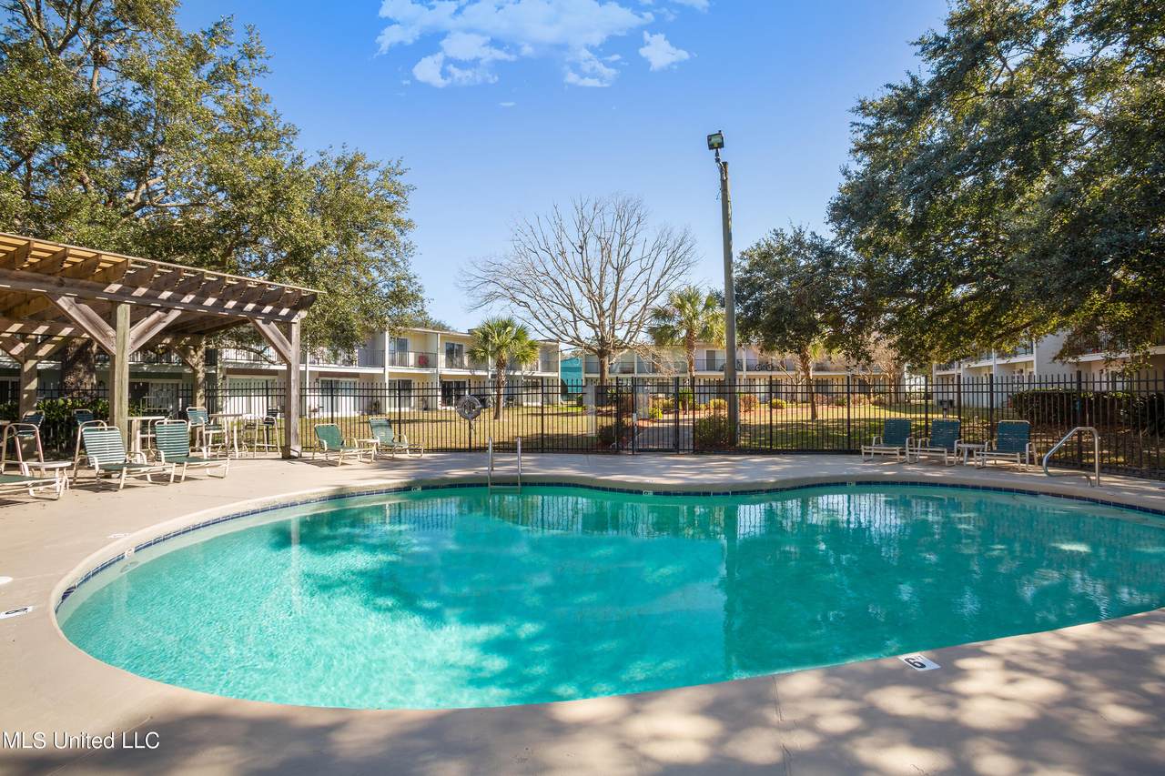 3230 Cumberland Road - Photo 1