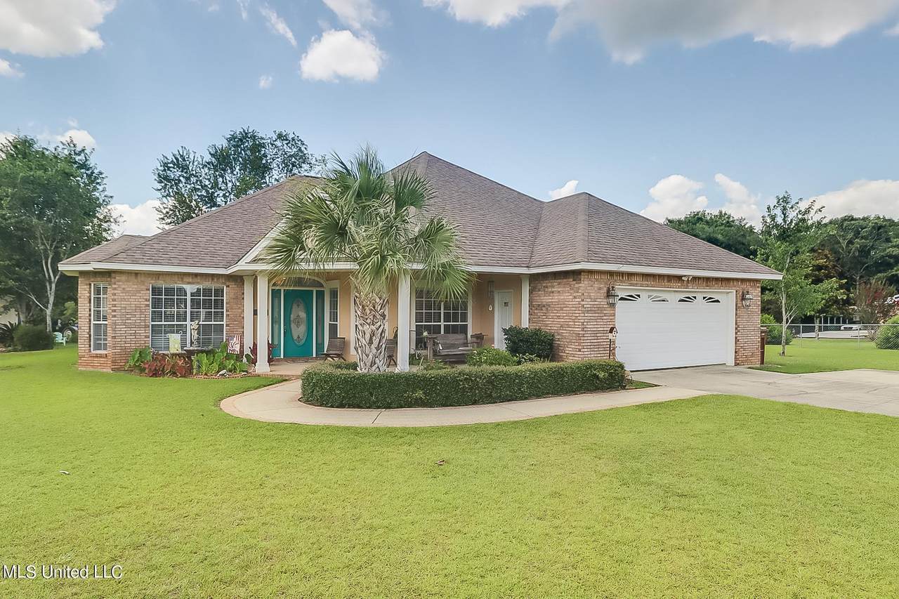 11239 Jason Drive - Photo 1