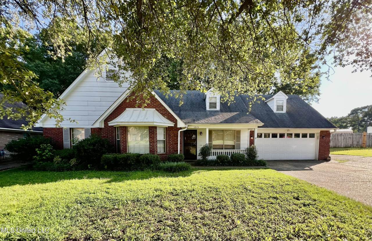 1215 Haleville Street, Southaven, MS 38671 (MLS 4084415) The Home