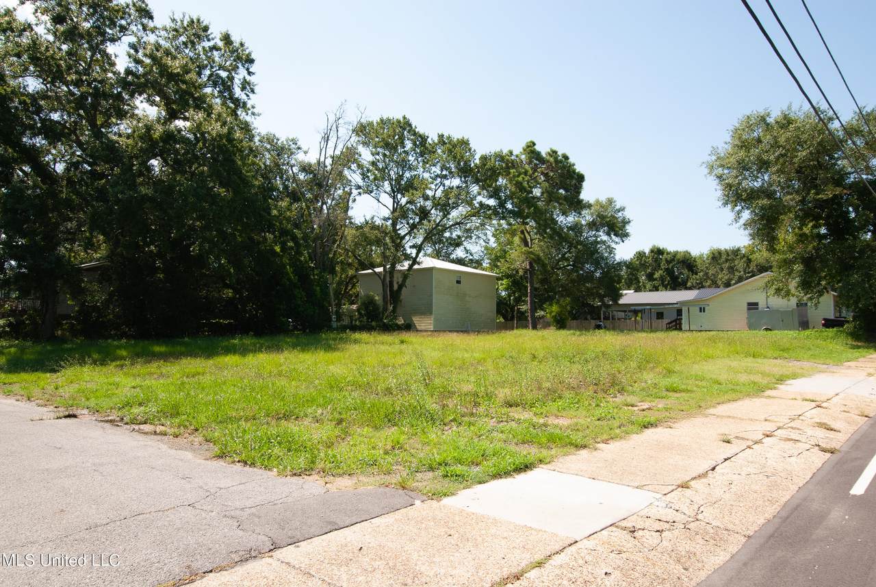 2312 Canty Street - Photo 1