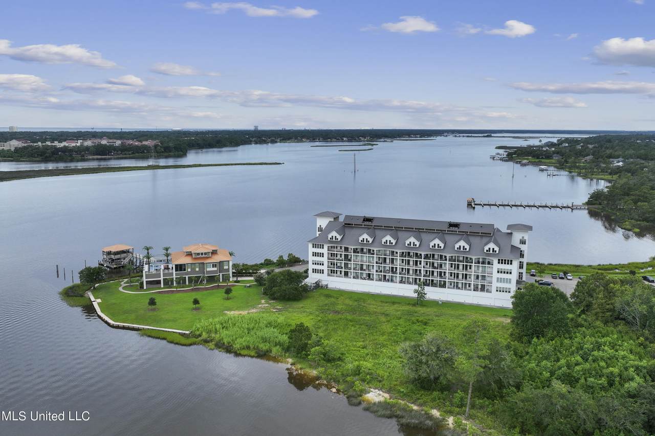 630 Bay Cove Drive - Photo 1