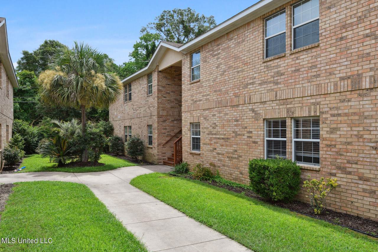 477 Tegarden - Photo 1