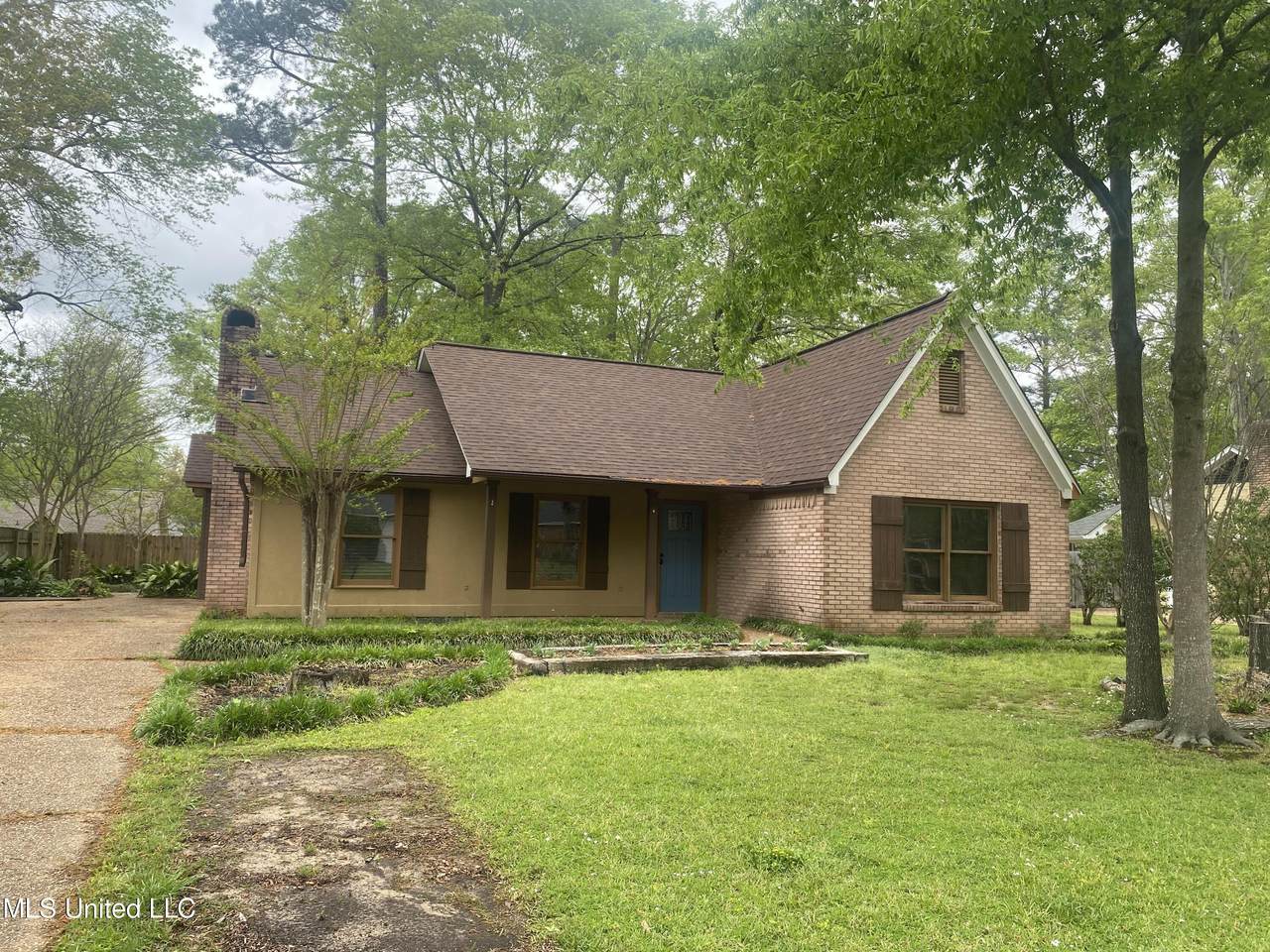 230 Williams Circle - Photo 1