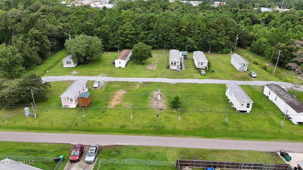 2319 Henderson Street - Photo 1
