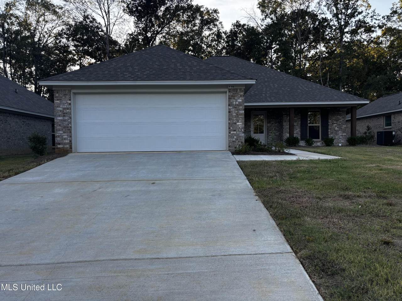 720 Tower Ridge Cove - Photo 1