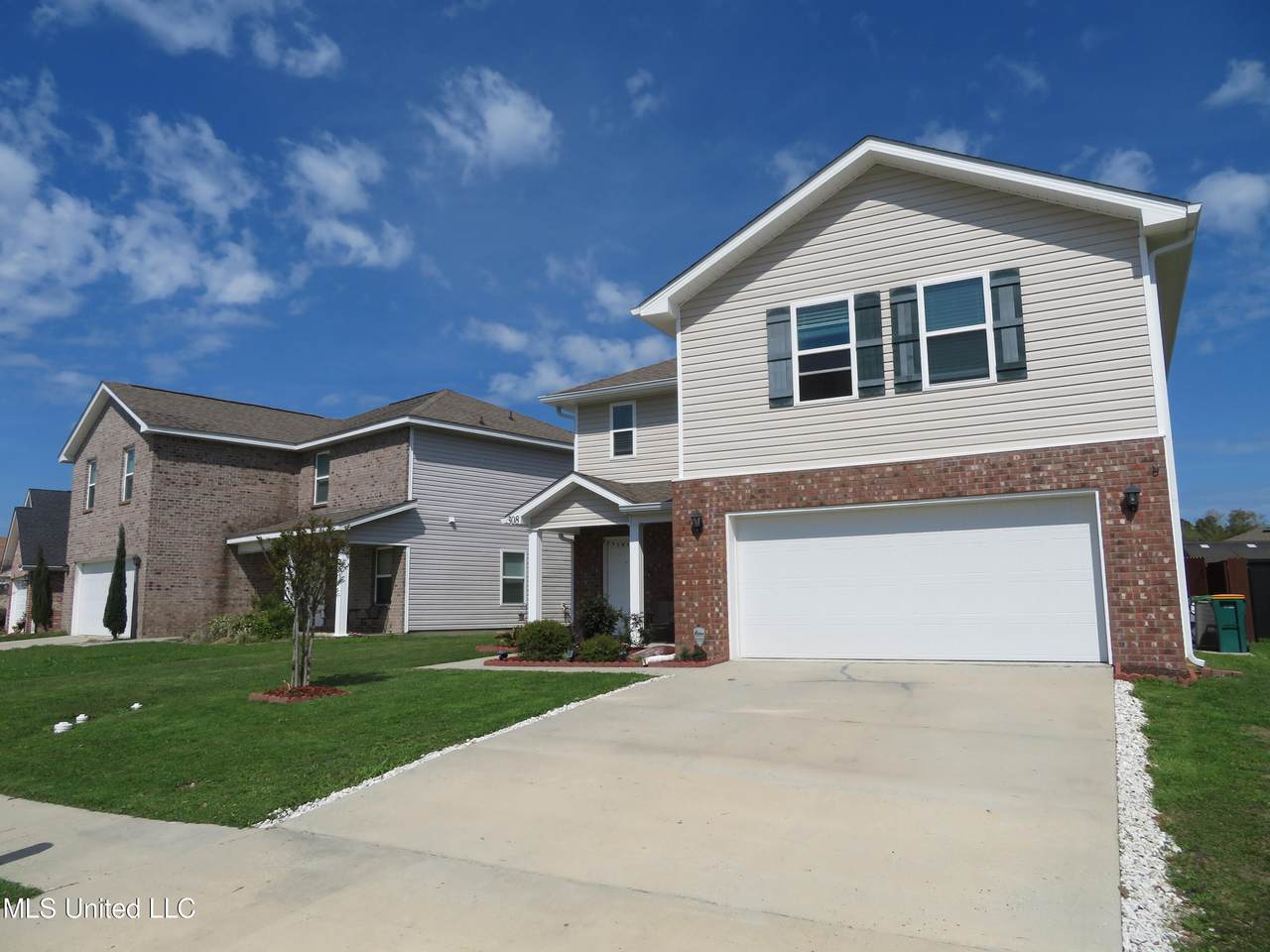 308 Twin Lakes Boulevard - Photo 1
